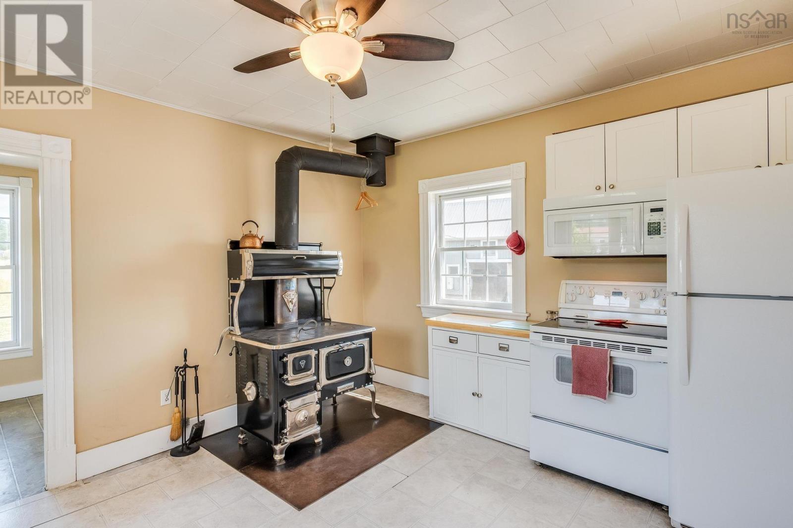 710 Main Street, Lawrencetown, Nova Scotia  B0S 1M0 - Photo 12 - 202527112