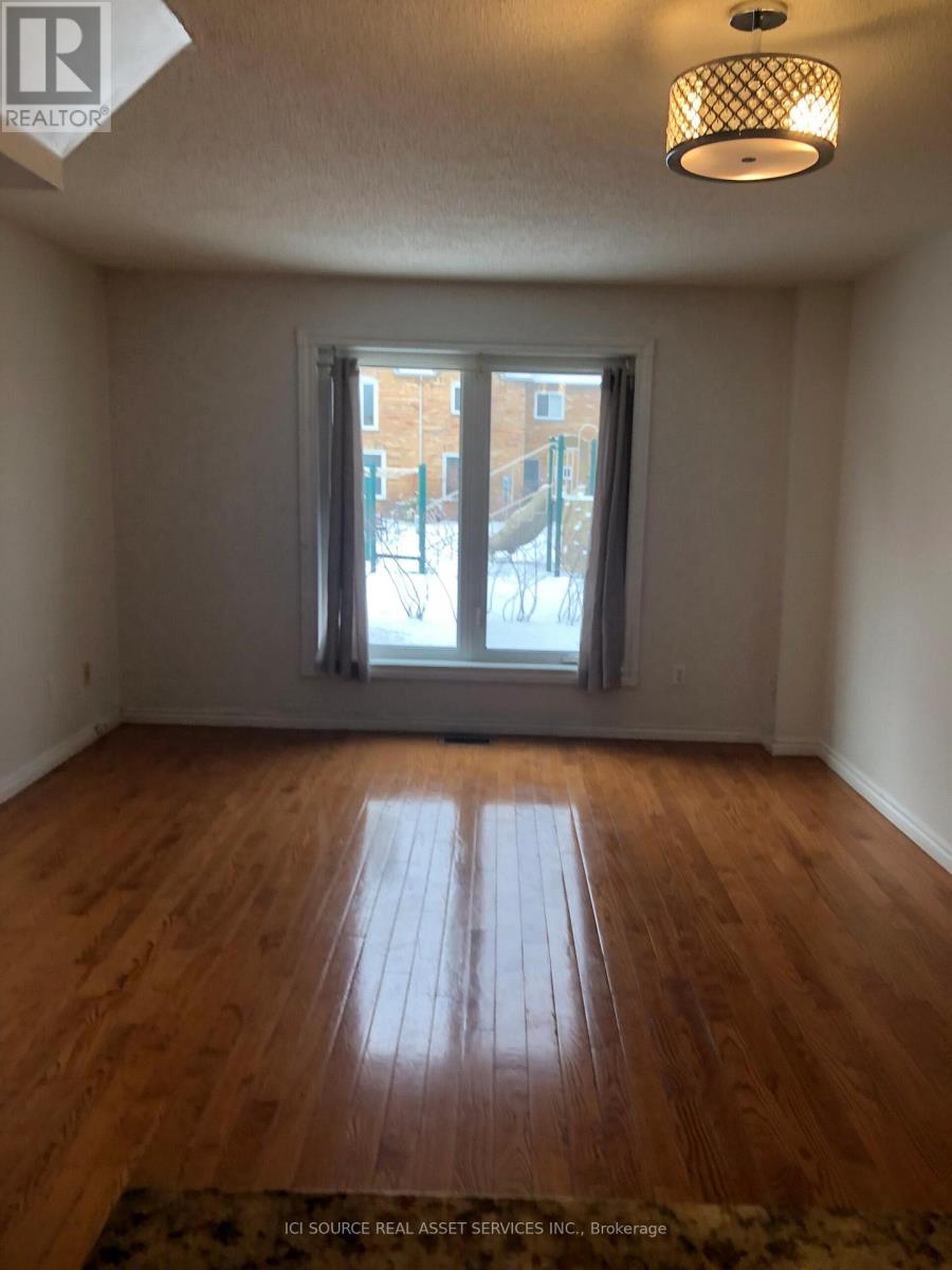 22a - 5940 Glen Erin Drive, Mississauga, Ontario  L5M 5W9 - Photo 2 - W12608802