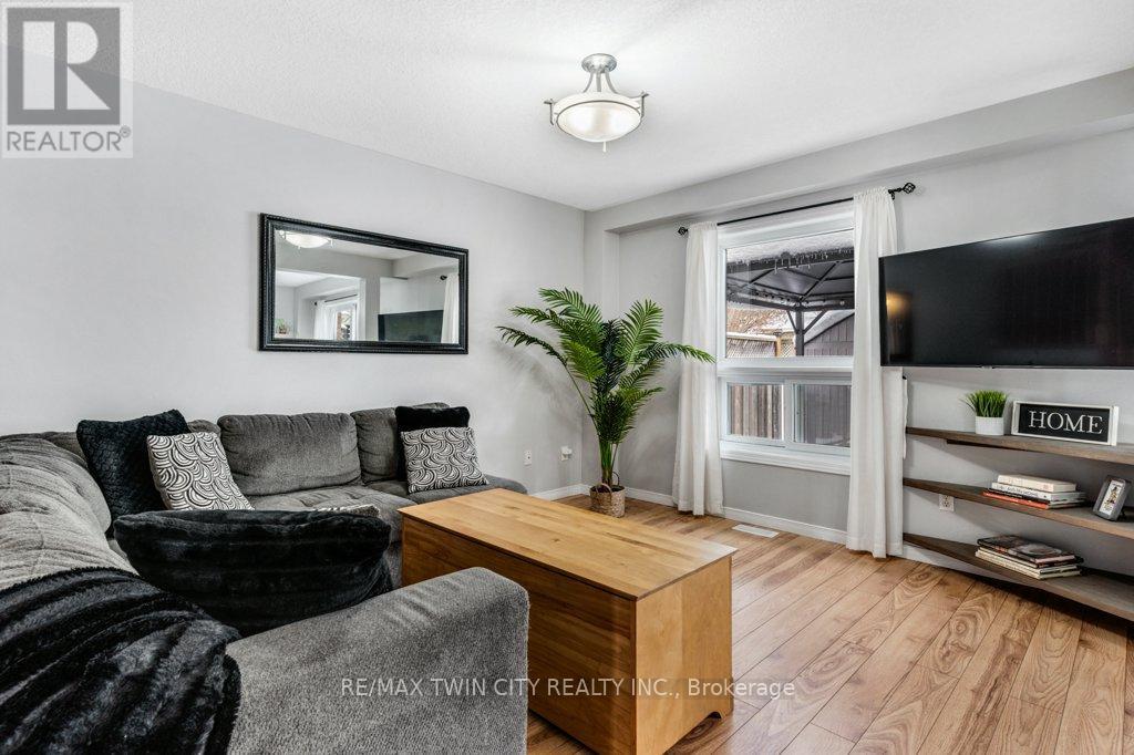 102 Marston Crescent, Cambridge, Ontario  N3C 4G4 - Photo 3 - X12608806