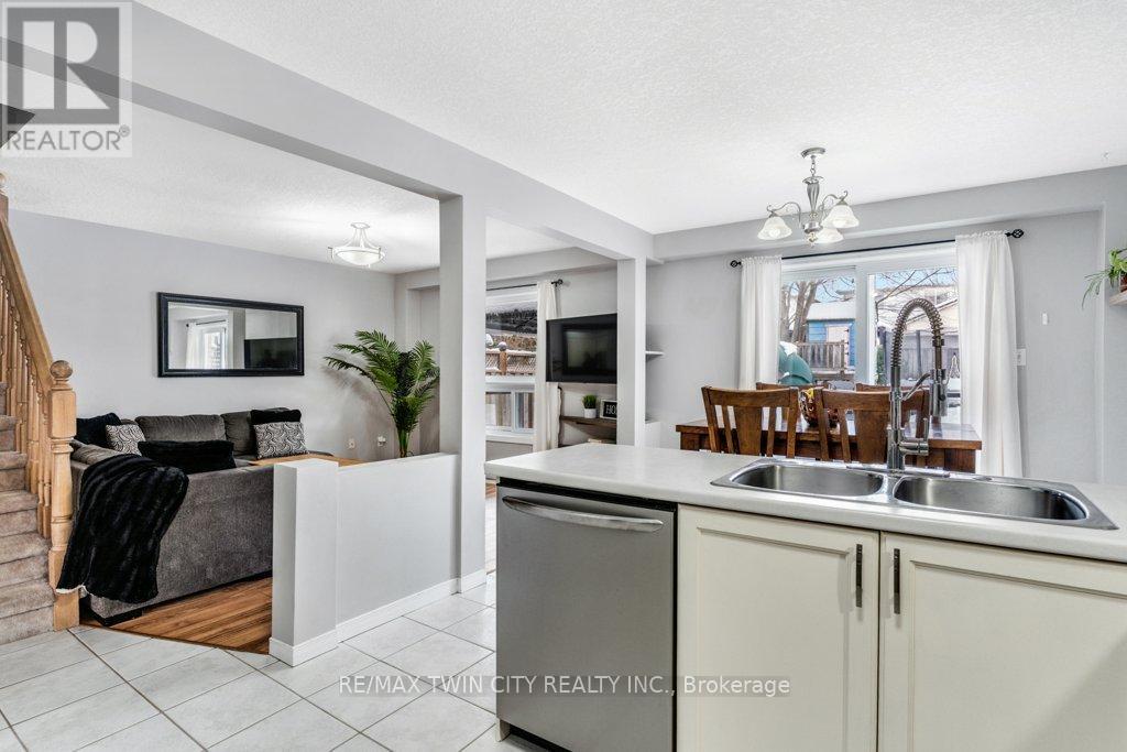 102 Marston Crescent, Cambridge, Ontario  N3C 4G4 - Photo 7 - X12608806