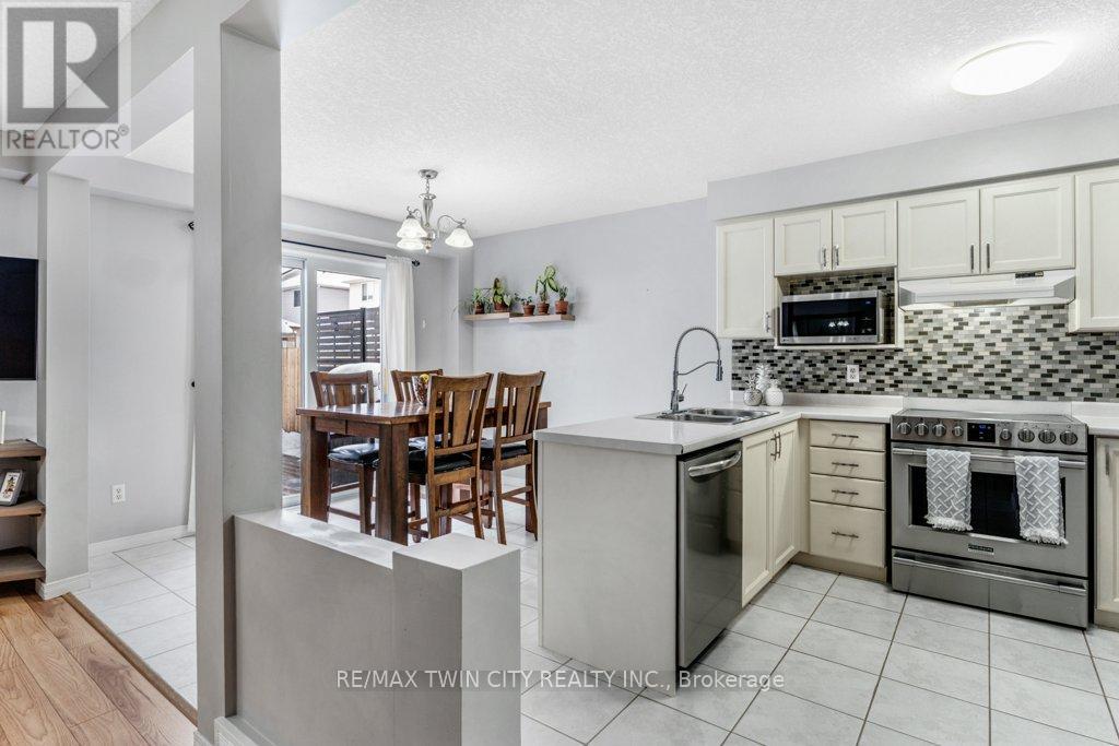 102 Marston Crescent, Cambridge, Ontario  N3C 4G4 - Photo 9 - X12608806