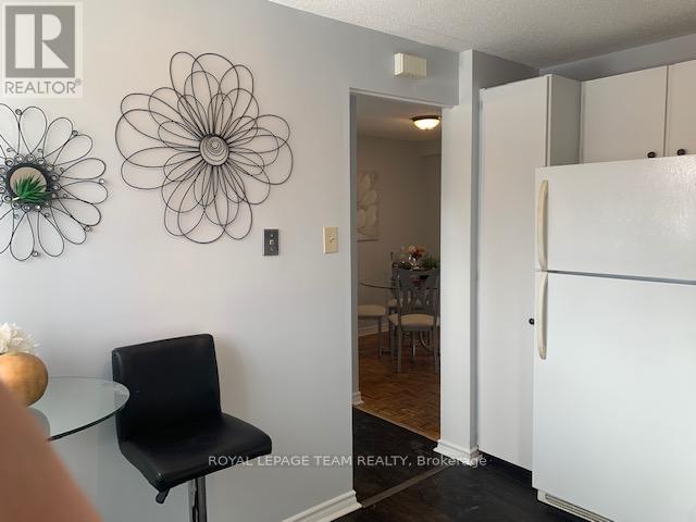 E - 14 Larkshire Lane, Ottawa, Ontario  K2J 1Y6 - Photo 13 - X12608822