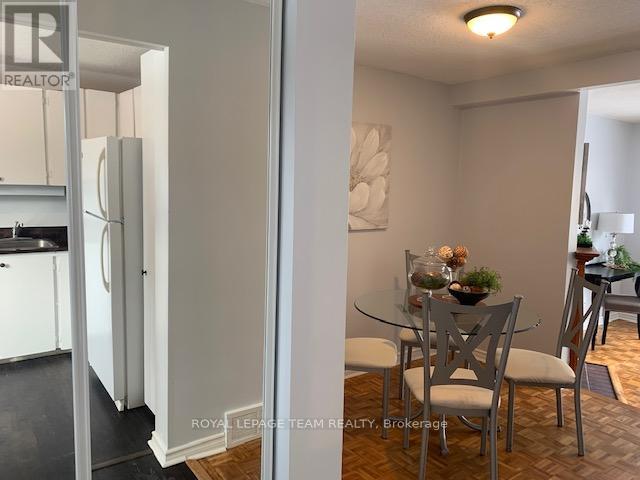 E - 14 Larkshire Lane, Ottawa, Ontario  K2J 1Y6 - Photo 14 - X12608822