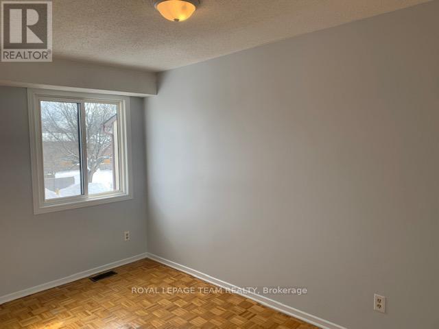 E - 14 Larkshire Lane, Ottawa, Ontario  K2J 1Y6 - Photo 28 - X12608822