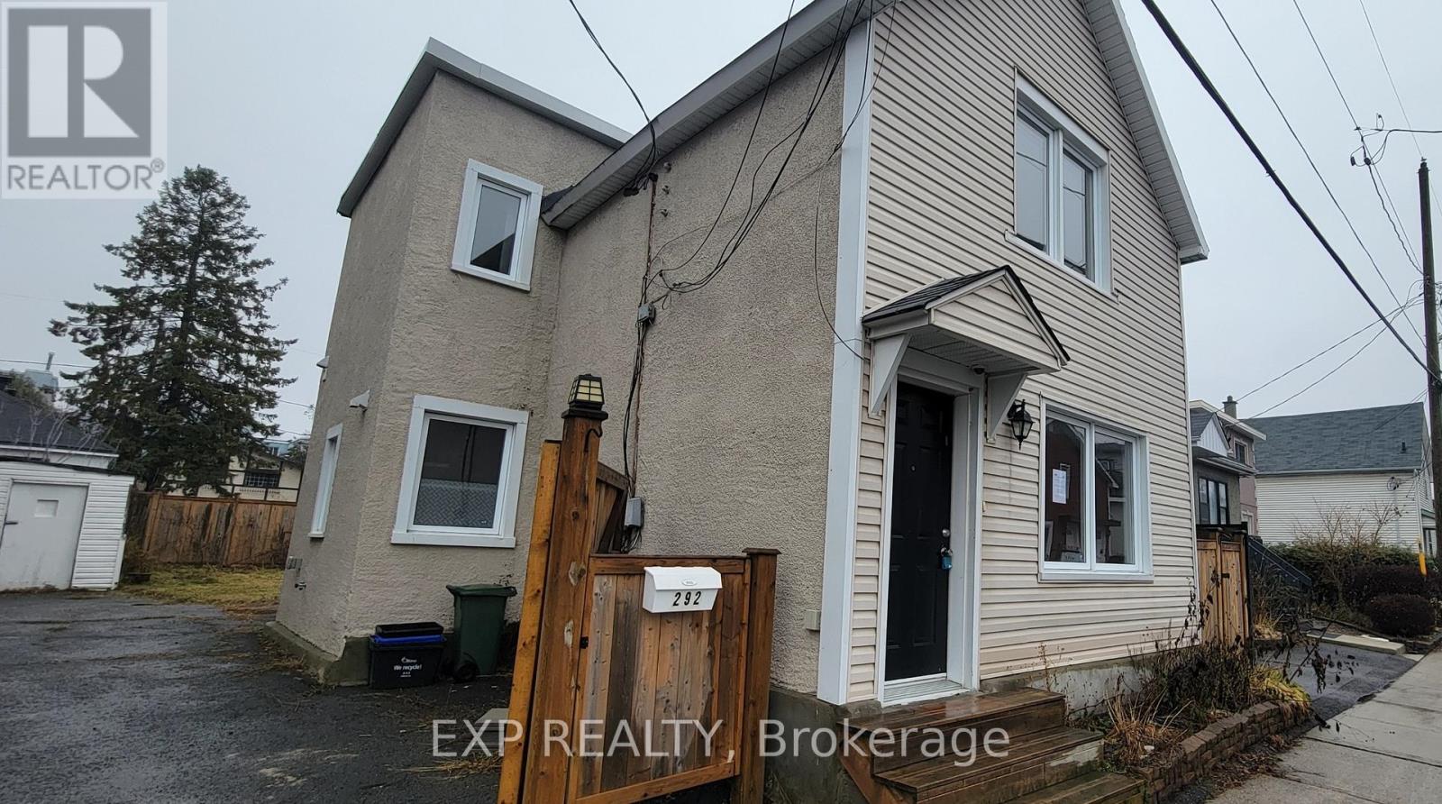 292 Richelieu Avenue, Ottawa, Ontario  K1L 6K3 - Photo 3 - X12608846