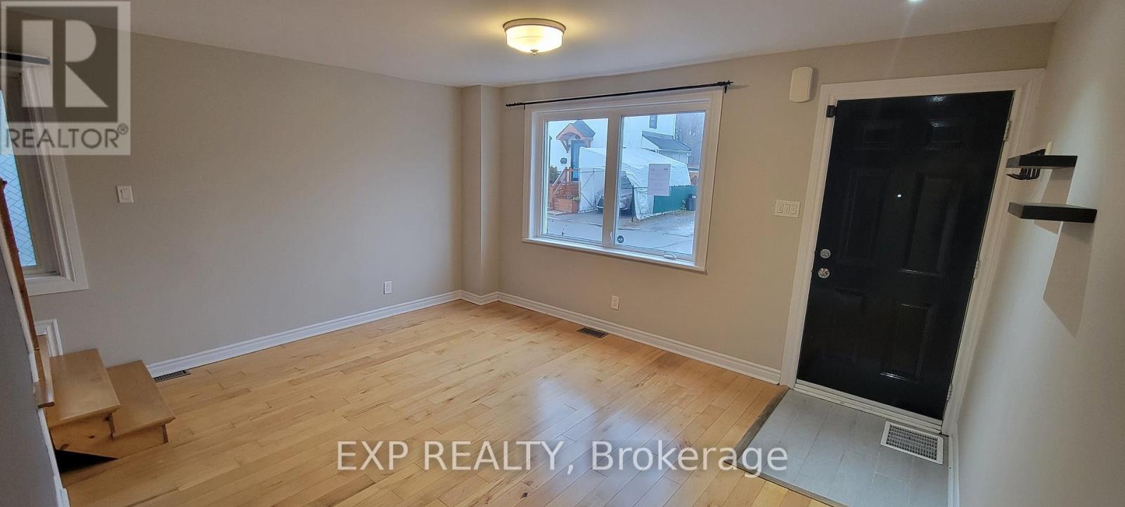 292 Richelieu Avenue, Ottawa, Ontario  K1L 6K3 - Photo 4 - X12608846