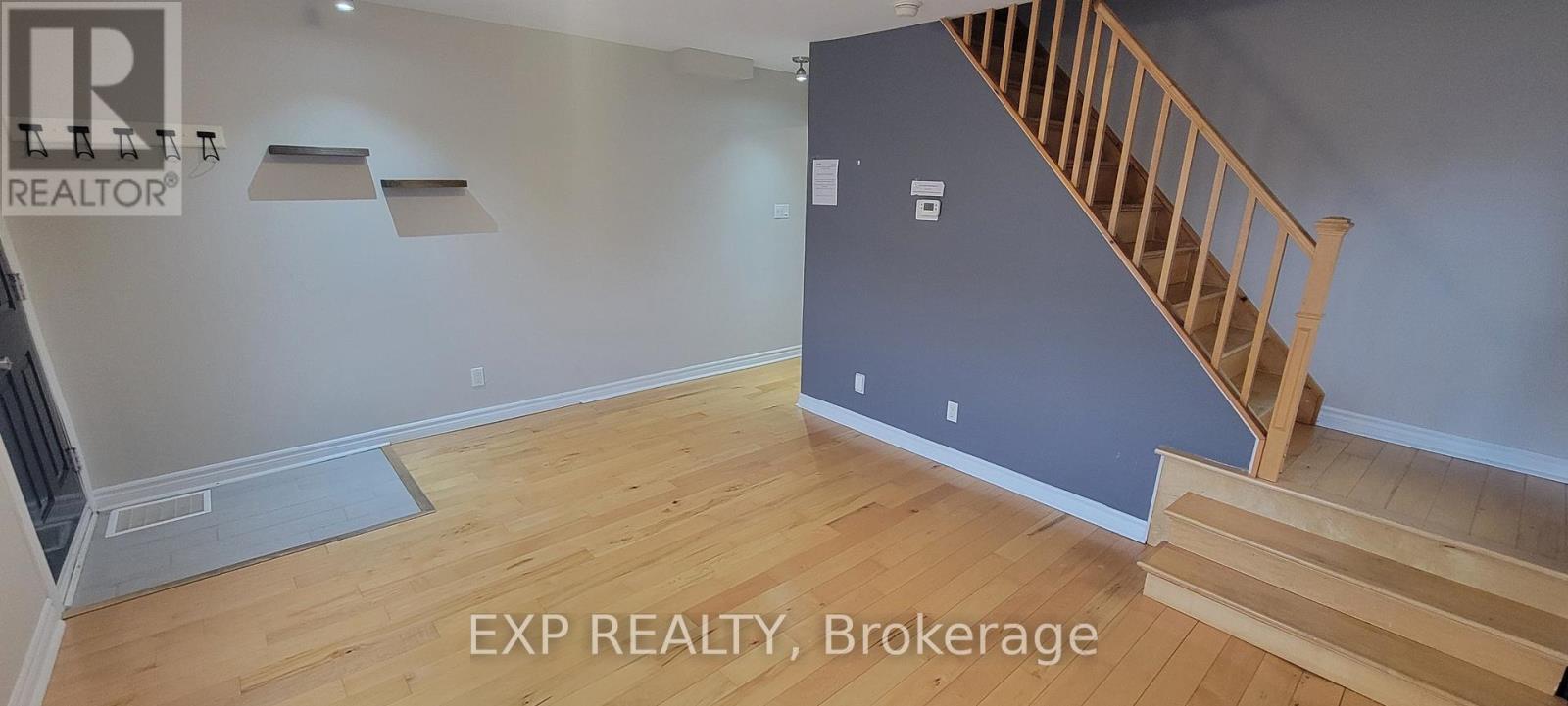 292 Richelieu Avenue, Ottawa, Ontario  K1L 6K3 - Photo 5 - X12608846