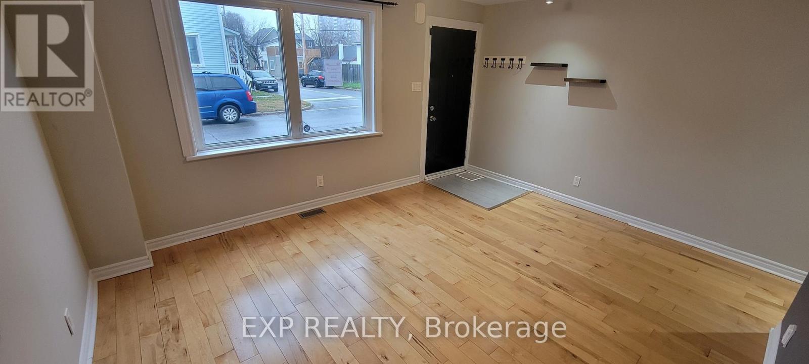292 Richelieu Avenue, Ottawa, Ontario  K1L 6K3 - Photo 6 - X12608846