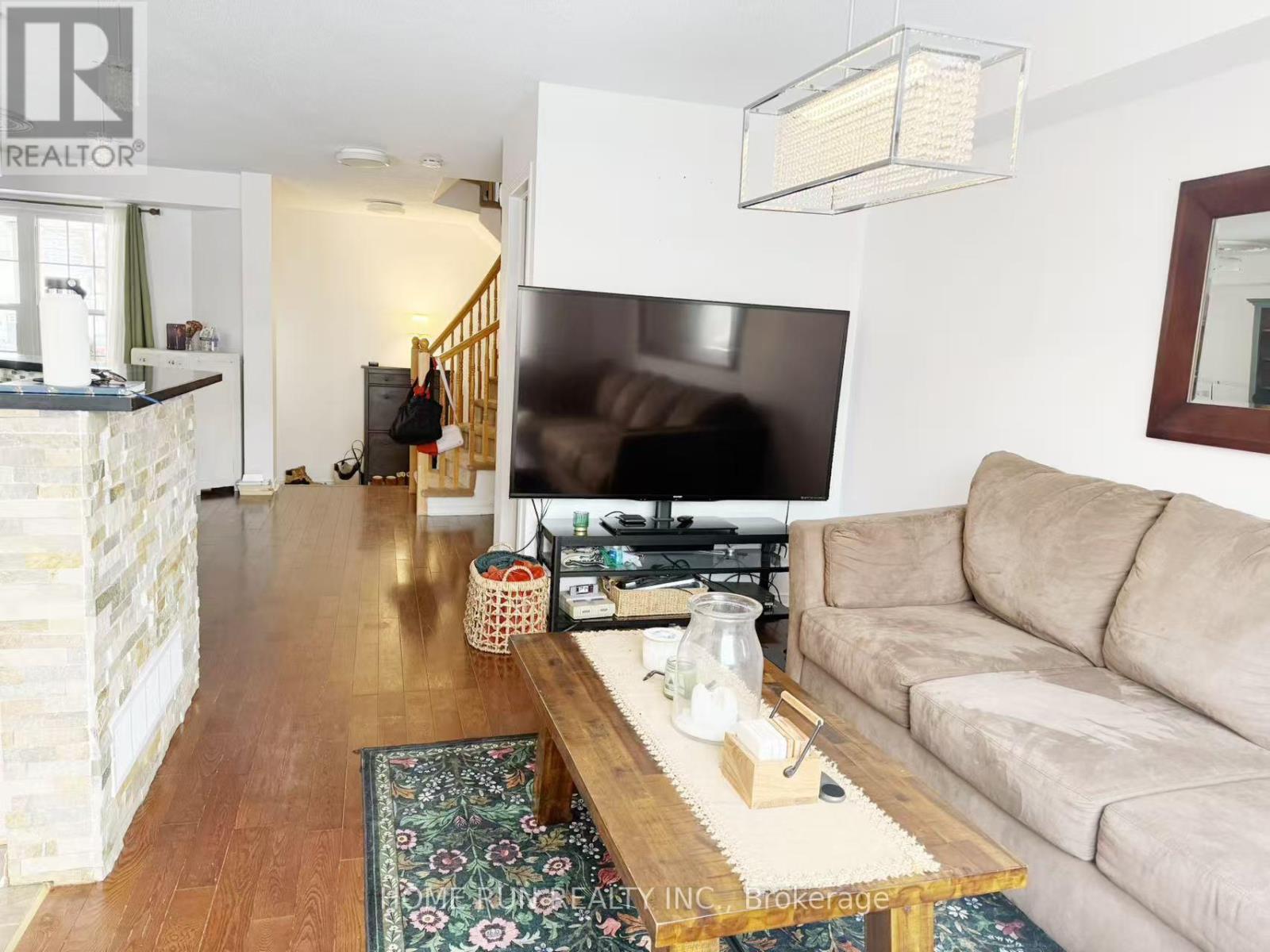 330 Applecross Crescent, Ottawa, Ontario  K2K 0C4 - Photo 10 - X12608848