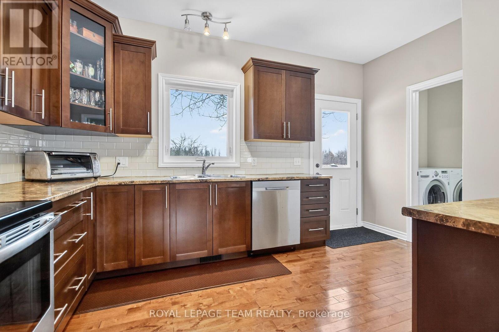 286 Dean Ridge Road, Drummond/north Elmsley, Ontario  K7C 0E1 - Photo 10 - X12608852