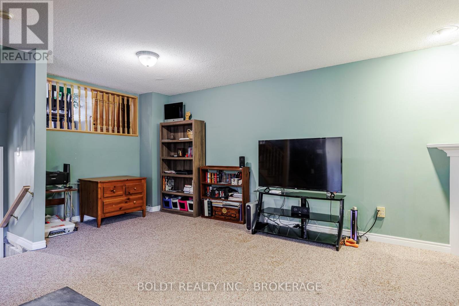 84 Confederation Avenue, Thorold, Ontario  L2V 5A6 - Photo 15 - X12608820