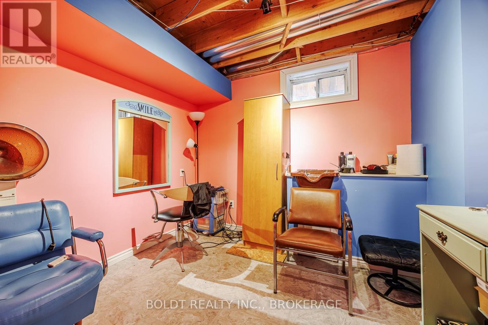 84 Confederation Avenue, Thorold, Ontario  L2V 5A6 - Photo 17 - X12608820