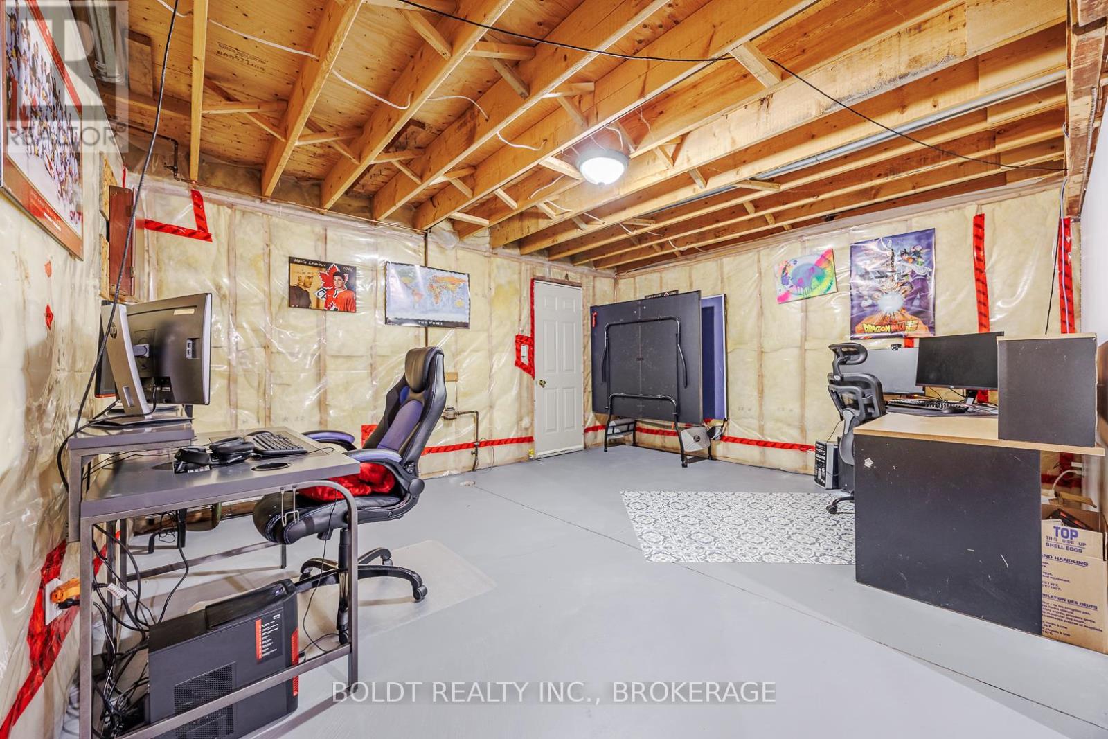 84 Confederation Avenue, Thorold, Ontario  L2V 5A6 - Photo 18 - X12608820