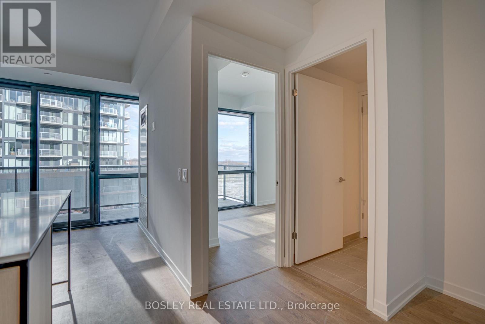 414 - 251 Masonry Way, Mississauga (Port Credit), Ontario  L5H 0B3 - Photo 13 - W12608826