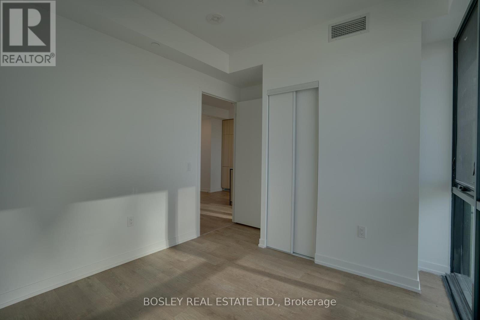 414 - 251 Masonry Way, Mississauga (Port Credit), Ontario  L5H 0B3 - Photo 14 - W12608826