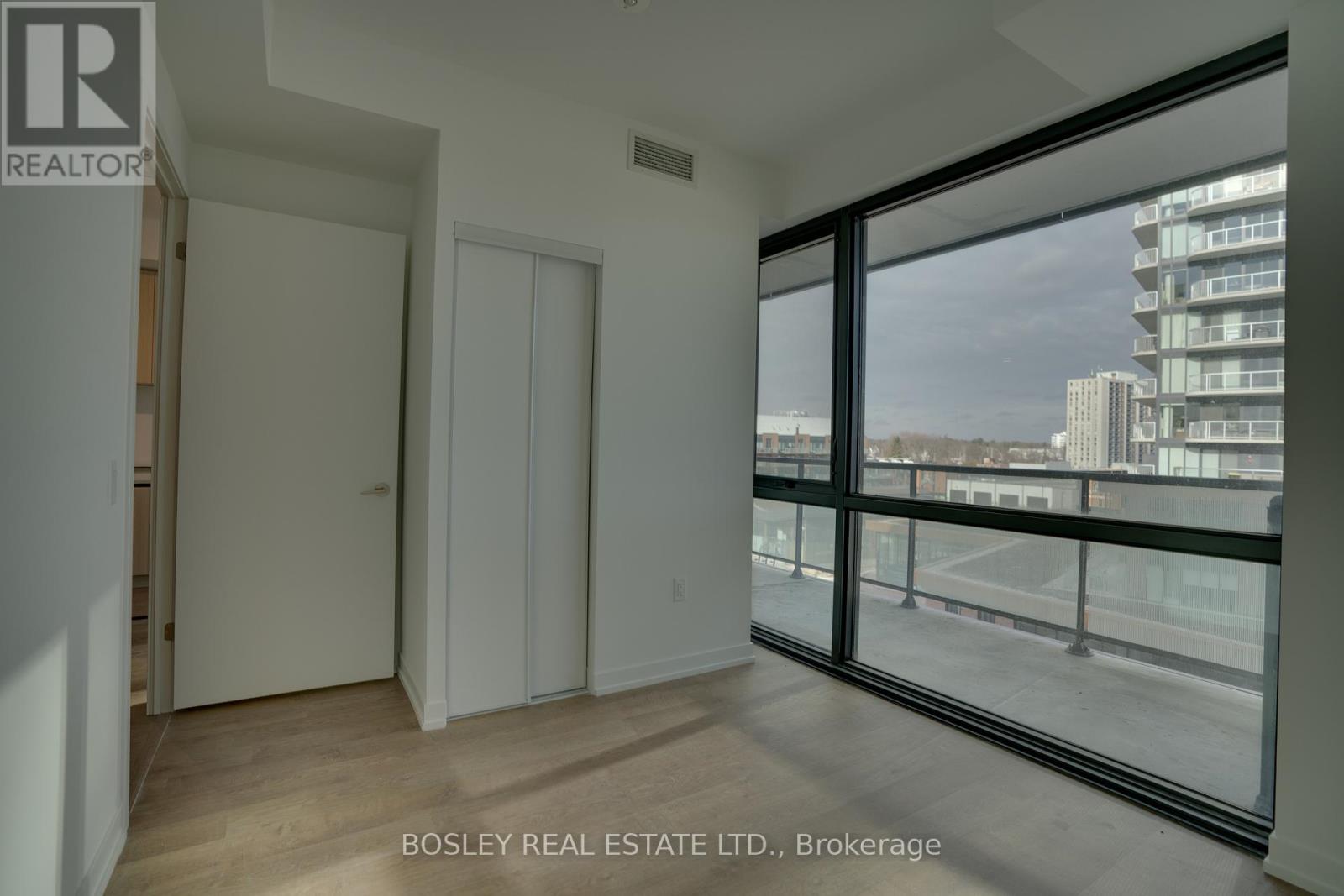 414 - 251 Masonry Way, Mississauga (Port Credit), Ontario  L5H 0B3 - Photo 15 - W12608826