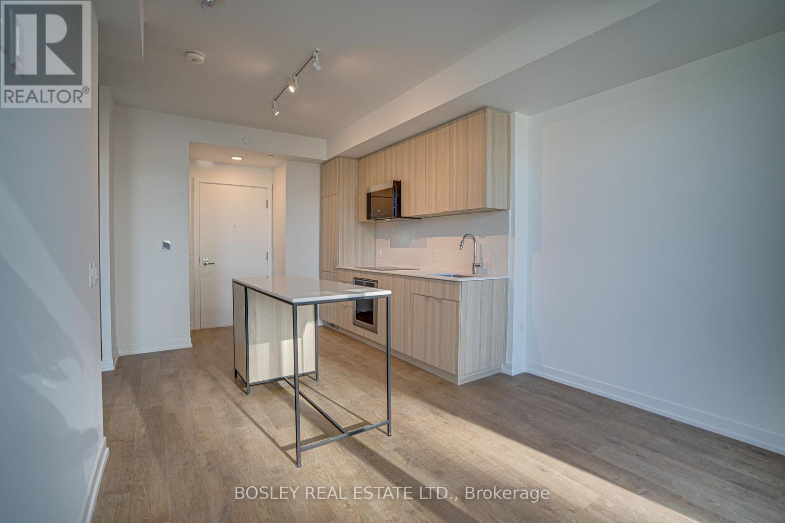 414 - 251 Masonry Way, Mississauga (Port Credit), Ontario  L5H 0B3 - Photo 3 - W12608826