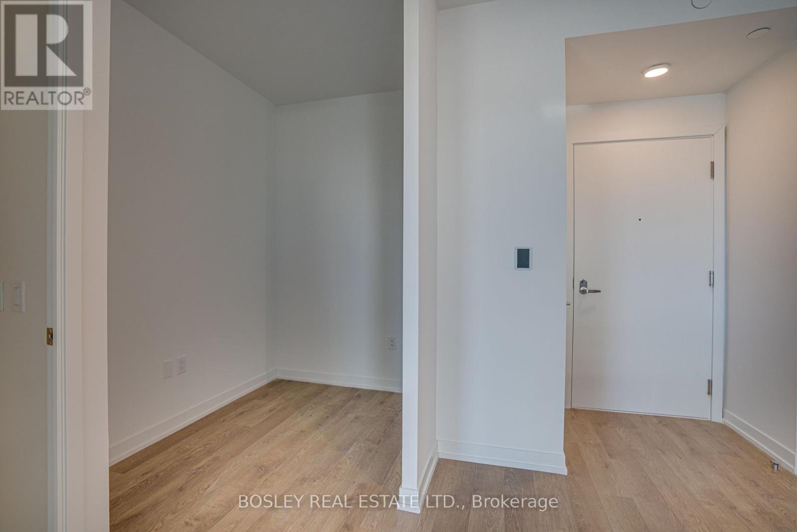 414 - 251 Masonry Way, Mississauga (Port Credit), Ontario  L5H 0B3 - Photo 7 - W12608826