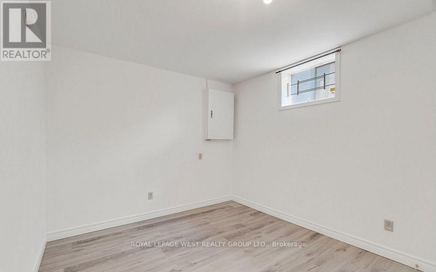 Lower - 1294 Forest Hill, Oakville, Ontario  L6H 2S4 - Photo 10 - W12608828