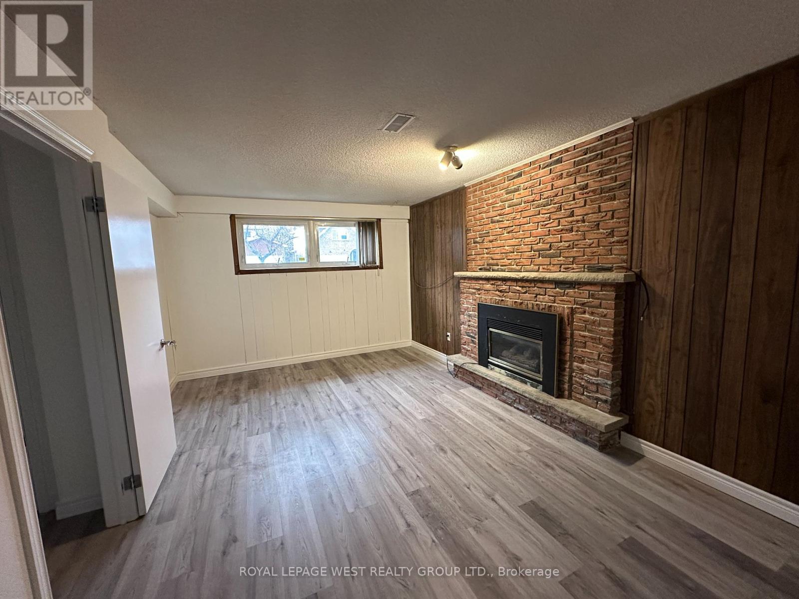 Lower - 1294 Forest Hill, Oakville, Ontario  L6H 2S4 - Photo 5 - W12608828