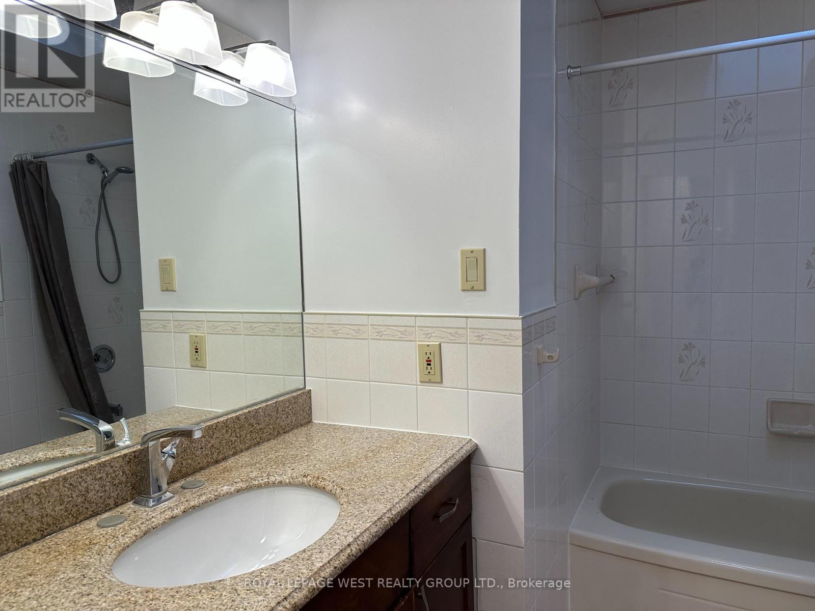 Upper - 1294 Forest Hill, Oakville, Ontario  L6H 2S4 - Photo 13 - W12608830