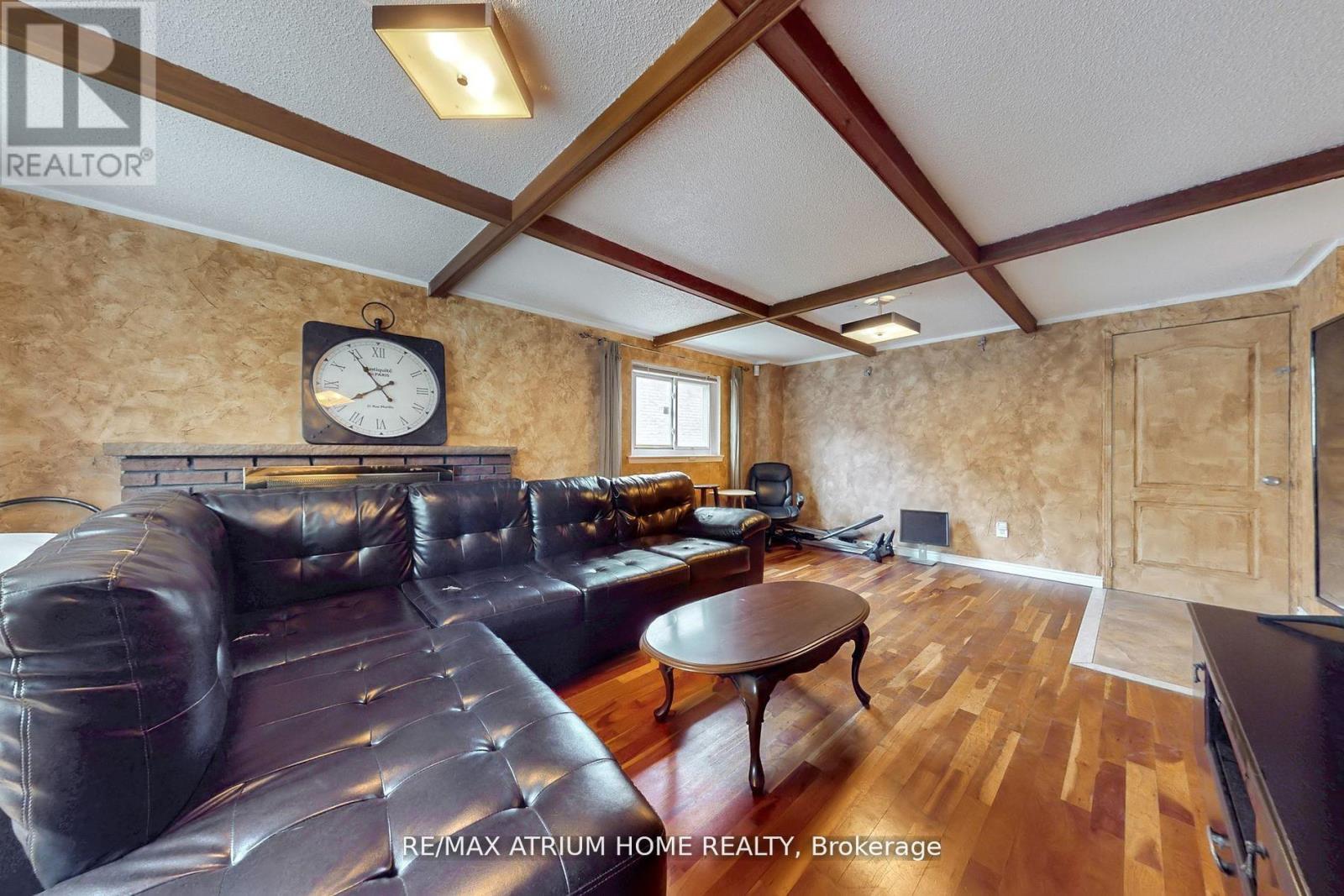 3672 Galeair Court, Mississauga, Ontario  L5C 2H5 - Photo 23 - W12608838