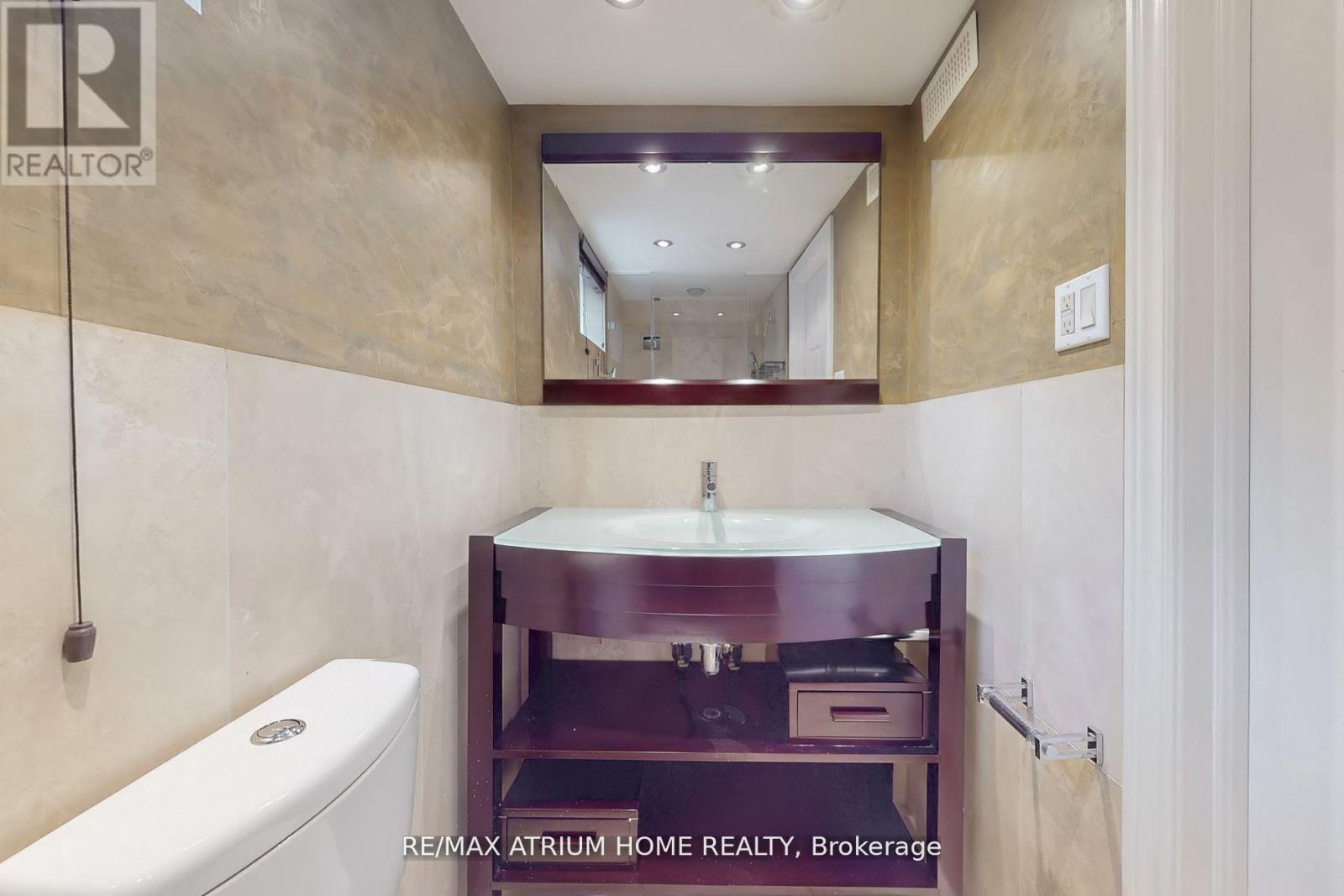 3672 Galeair Court, Mississauga, Ontario  L5C 2H5 - Photo 30 - W12608838