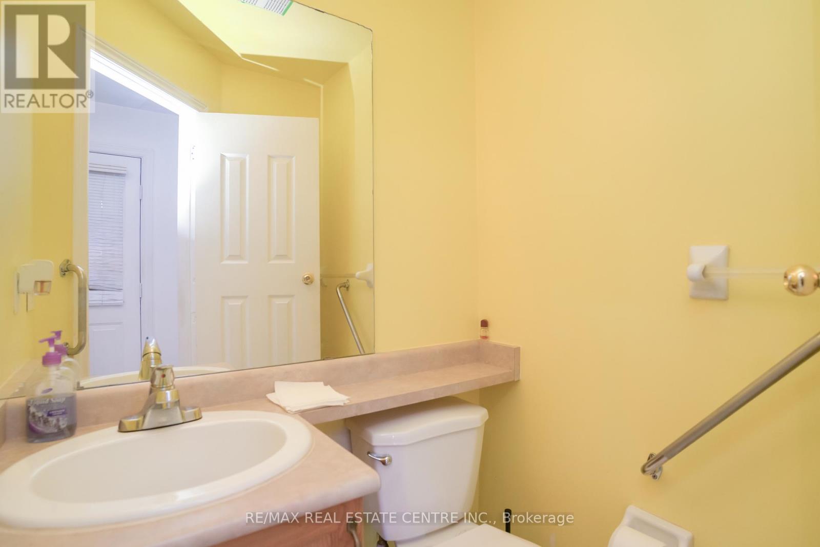 83 Checkerberry Crescent, Brampton, Ontario  L6R 2S9 - Photo 13 - W12608842