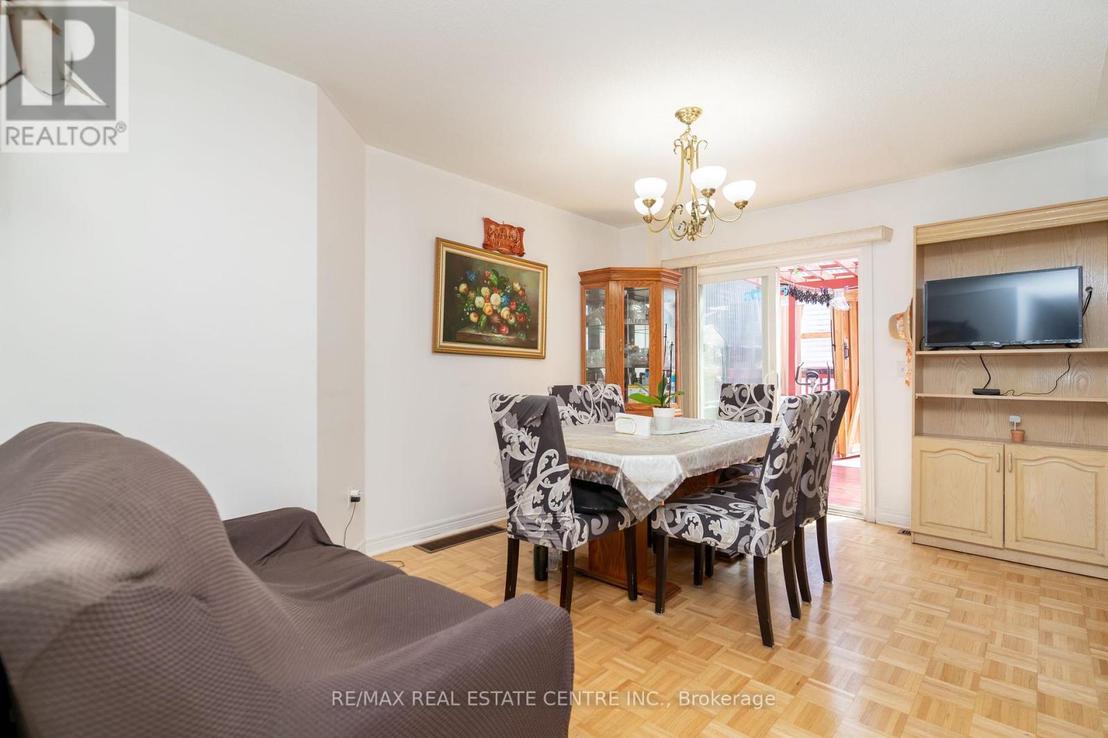 83 Checkerberry Crescent, Brampton, Ontario  L6R 2S9 - Photo 5 - W12608842