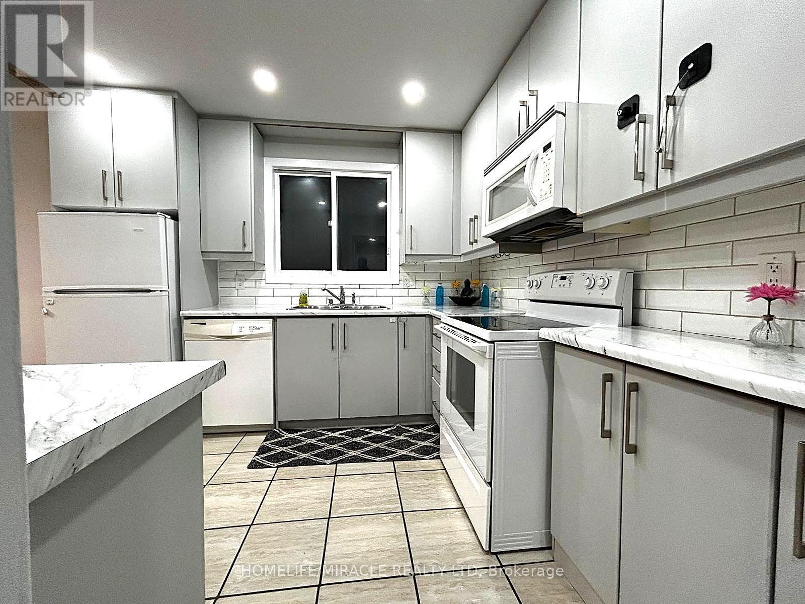 7043 Bonnie Street, Niagara Falls, Ontario  L2G 7N1 - Photo 13 - X12608850