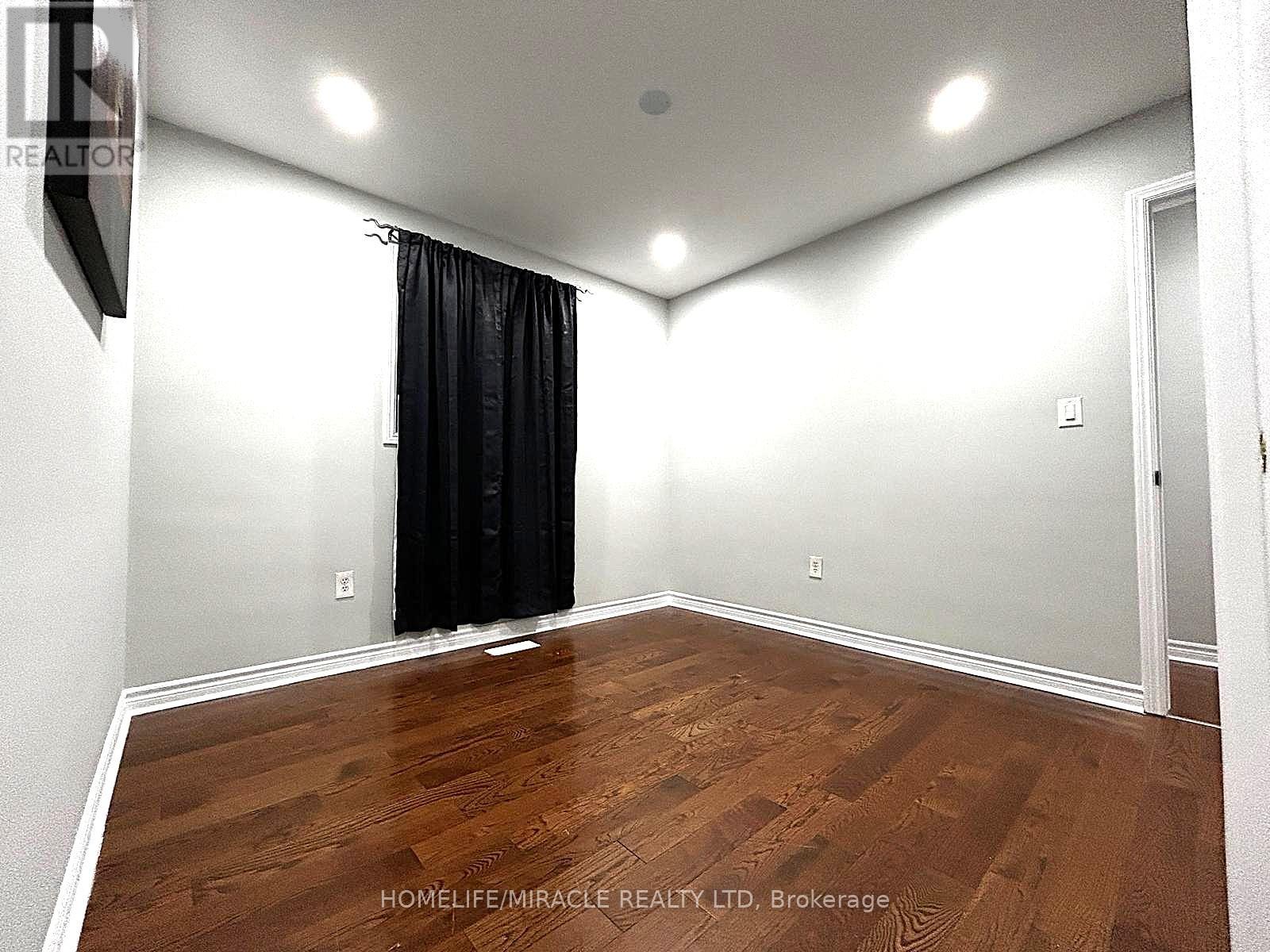 7043 Bonnie Street, Niagara Falls, Ontario  L2G 7N1 - Photo 27 - X12608850