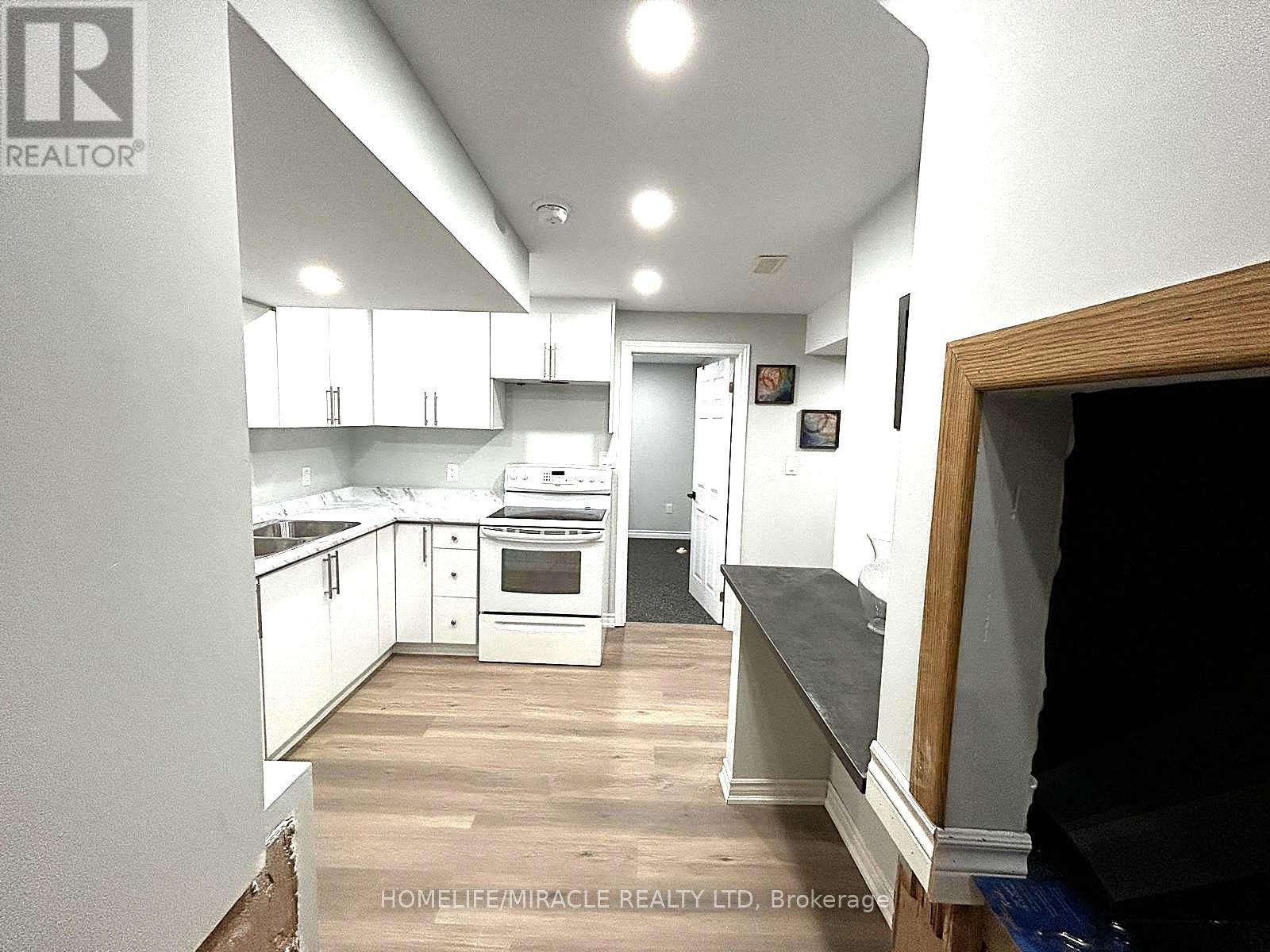 7043 Bonnie Street, Niagara Falls, Ontario  L2G 7N1 - Photo 32 - X12608850