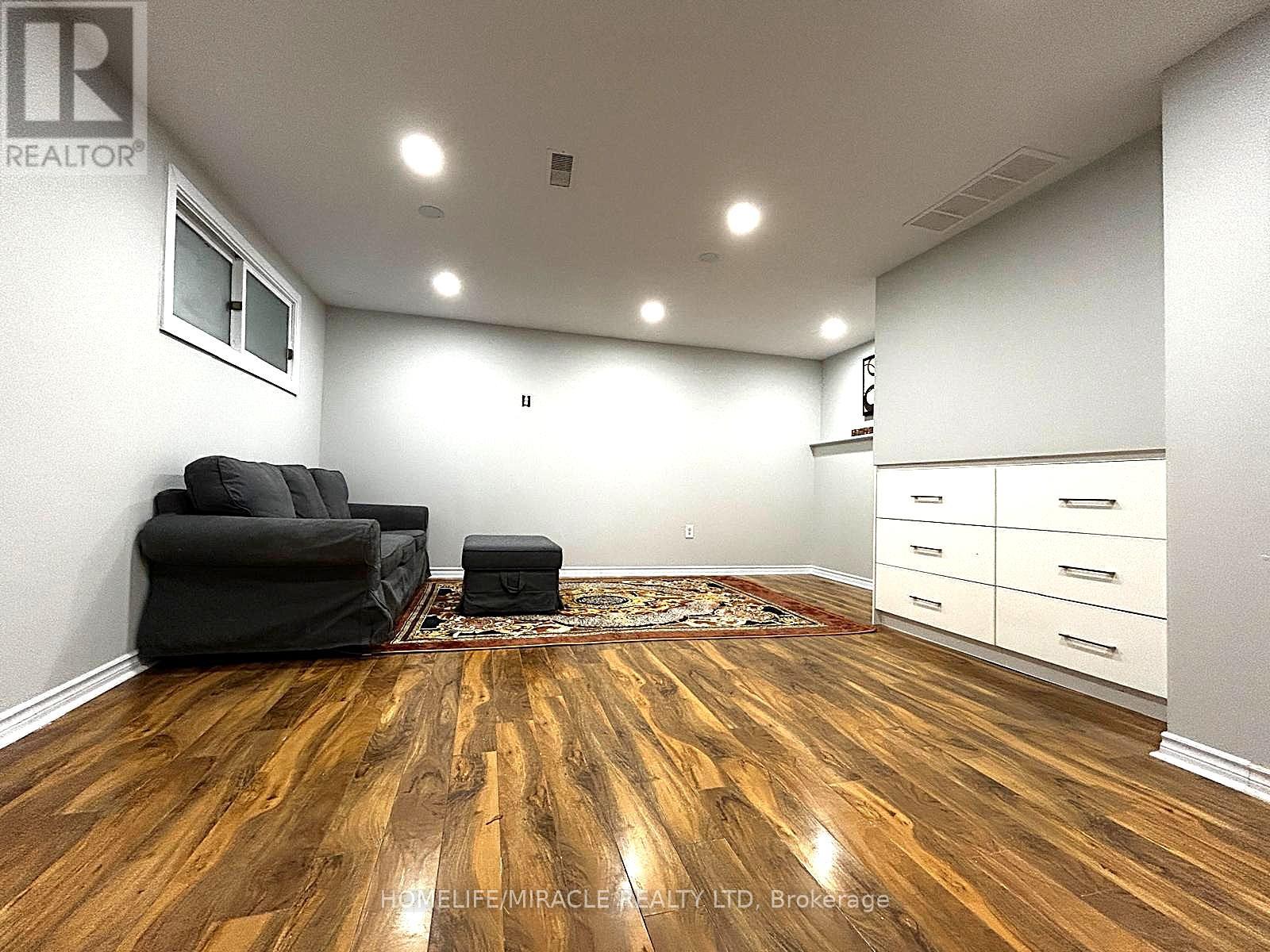 7043 Bonnie Street, Niagara Falls, Ontario  L2G 7N1 - Photo 39 - X12608850