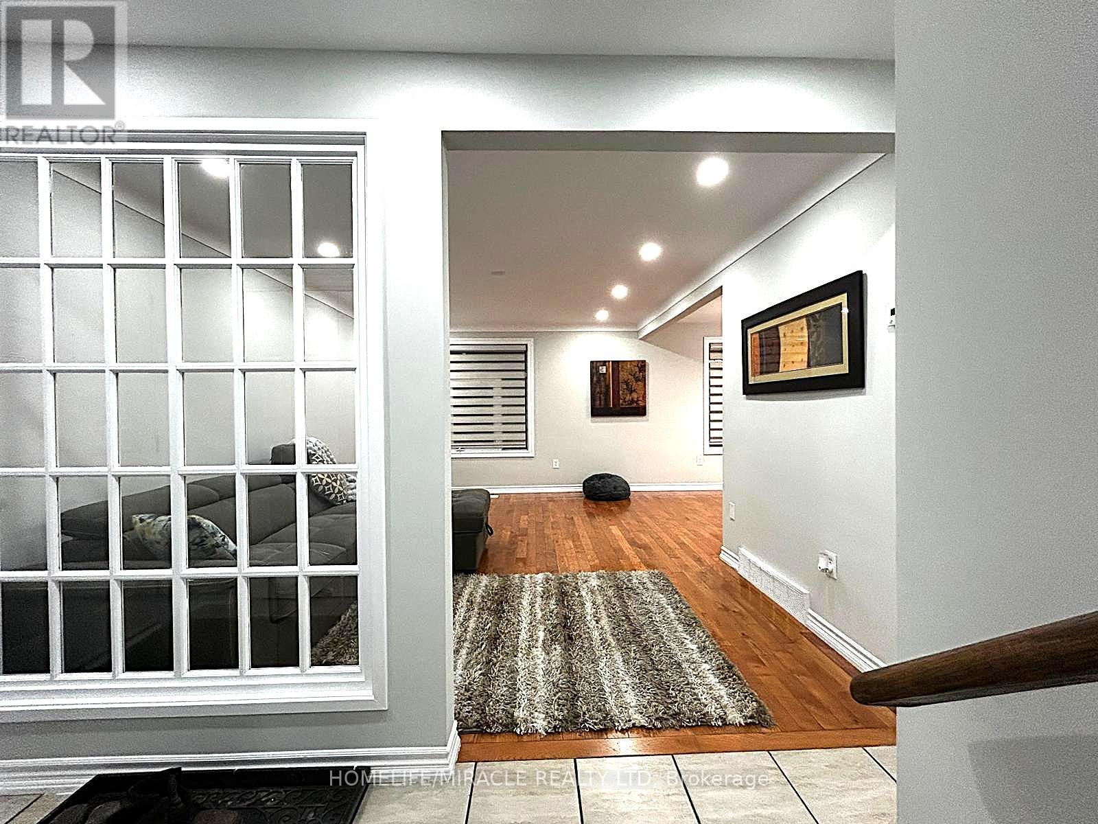 7043 Bonnie Street, Niagara Falls, Ontario  L2G 7N1 - Photo 4 - X12608850