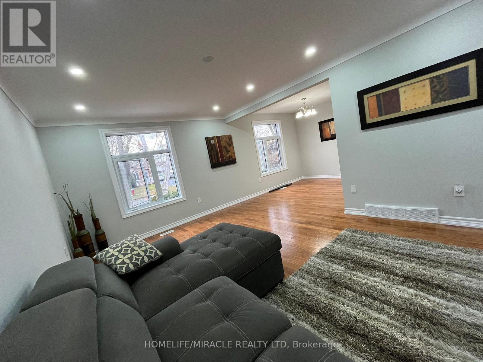 7043 Bonnie Street, Niagara Falls, Ontario  L2G 7N1 - Photo 6 - X12608850