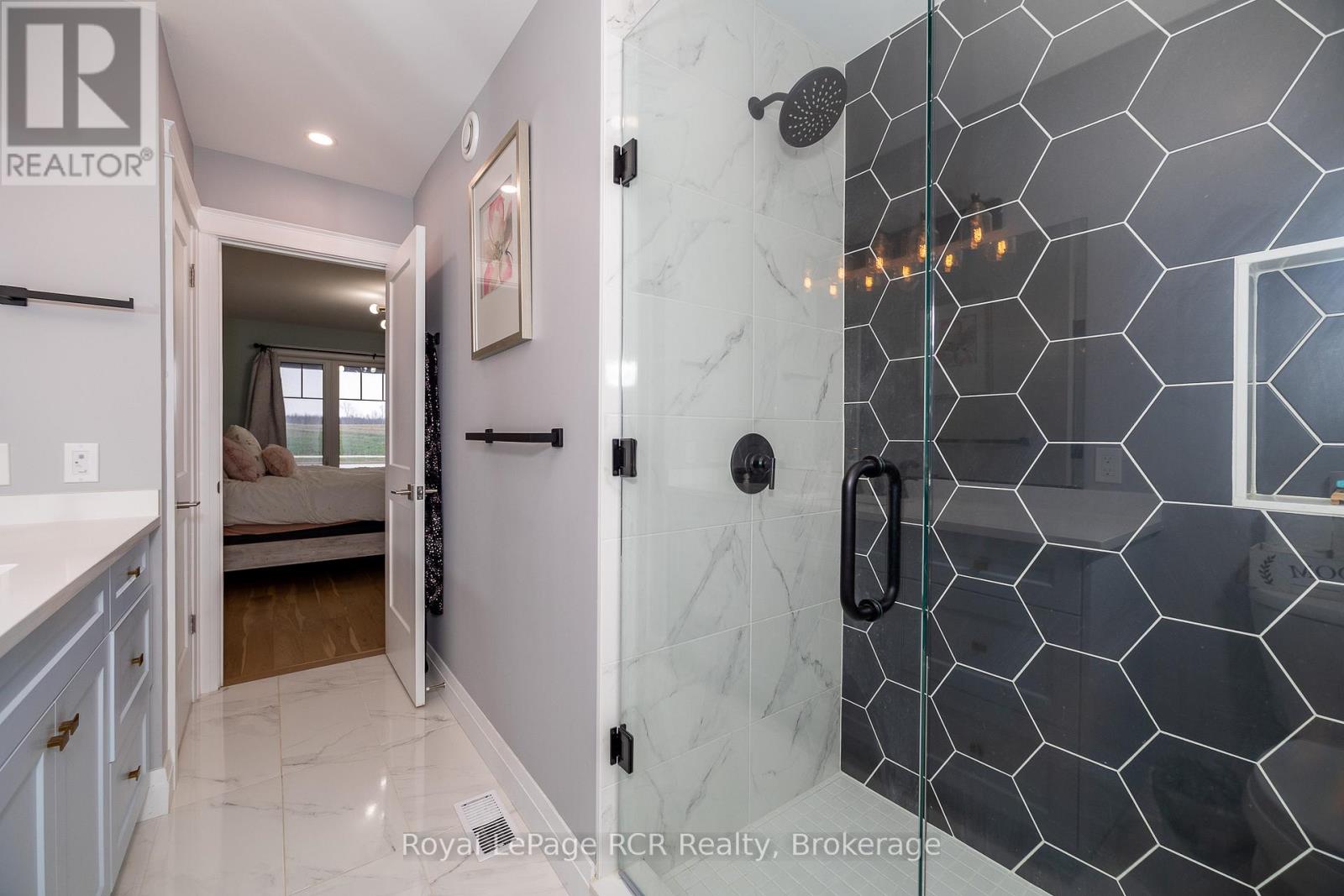 133 Hawthorn Crescent, Georgian Bluffs, Ontario  N0H 1S0 - Photo 27 - X12608872