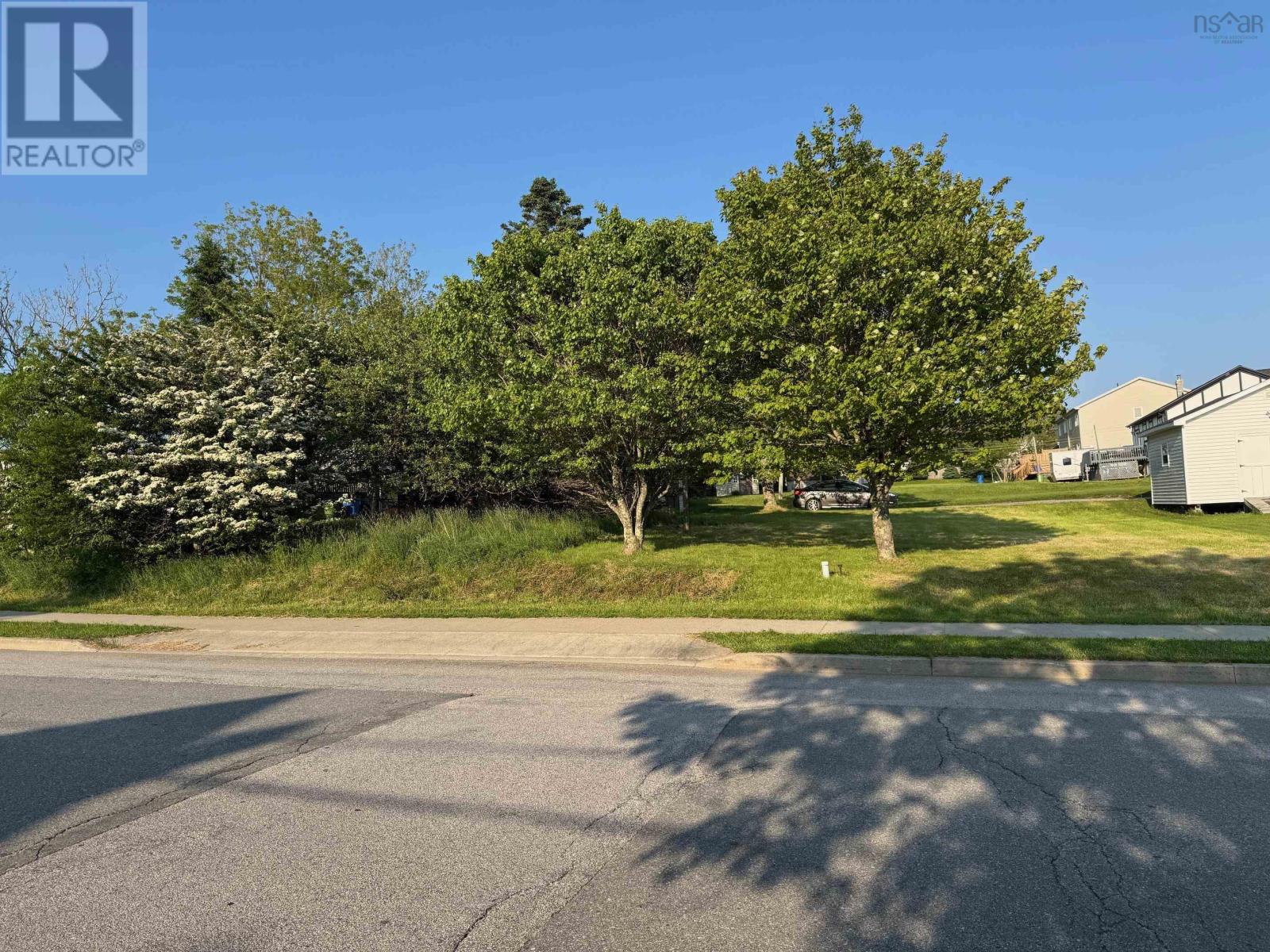 537 Brunswick Street, Yarmouth, Nova Scotia  B5A 4N3 - Photo 2 - 202514399