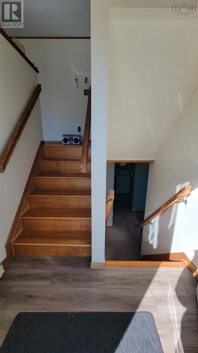 352 Pleasant Street, Yarmouth, Nova Scotia  B5A 2L2 - Photo 8 - 202526024