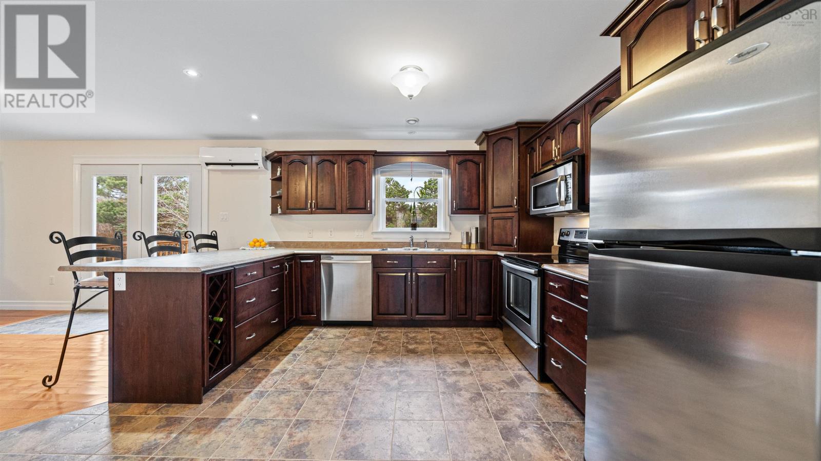 934 Basinview Drive, Bedford, Nova Scotia  B4A 4K9 - Photo 12 - 202529065