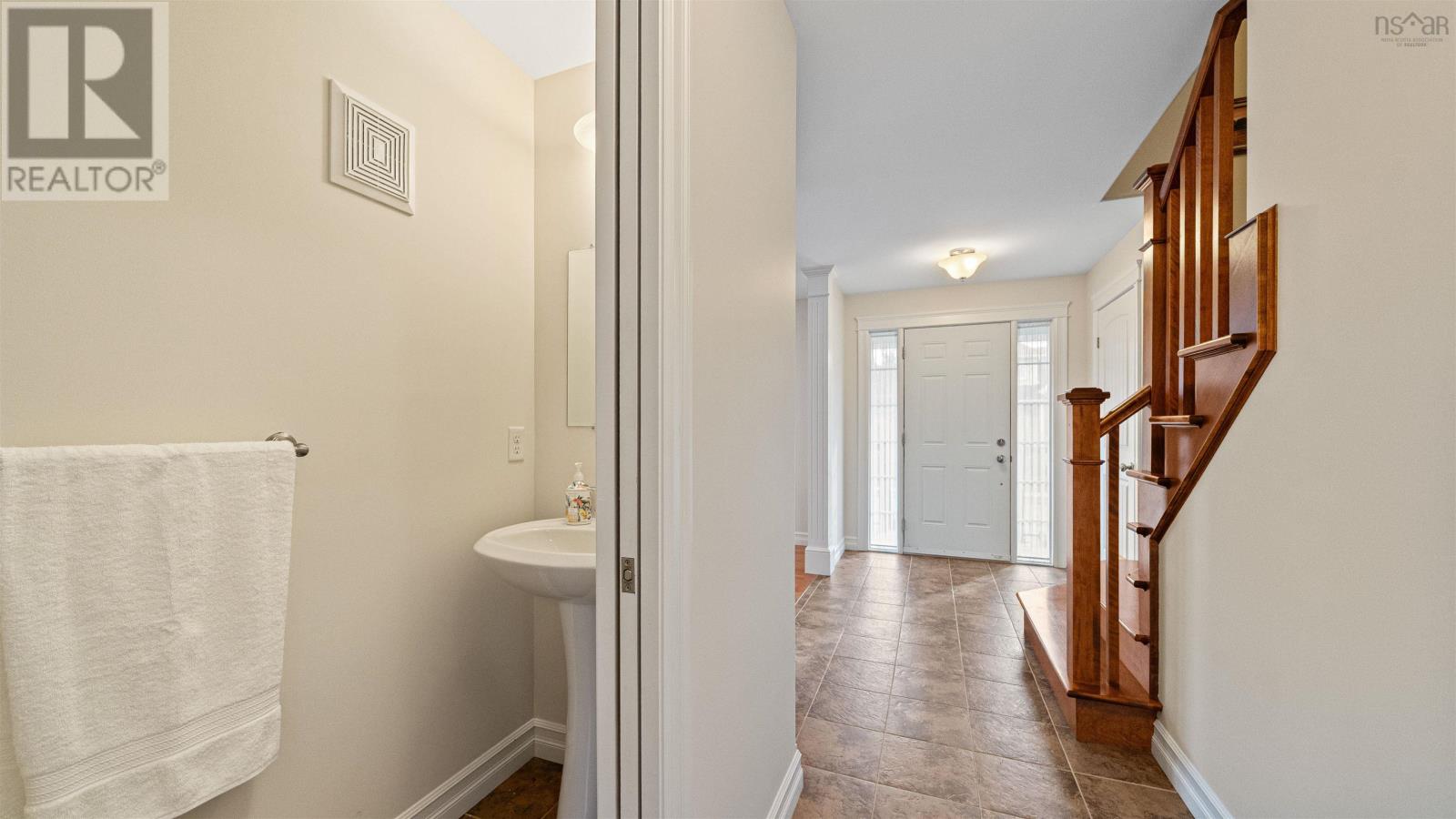 934 Basinview Drive, Bedford, Nova Scotia  B4A 4K9 - Photo 4 - 202529065