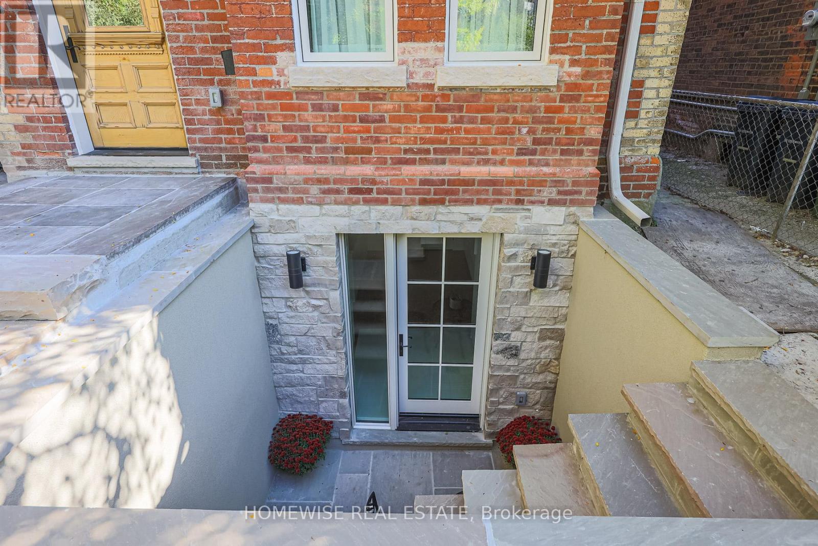 83 Clinton Street, Toronto (Palmerston-Little Italy), Ontario  M6G 2Y4 - Photo 3 - C12608866