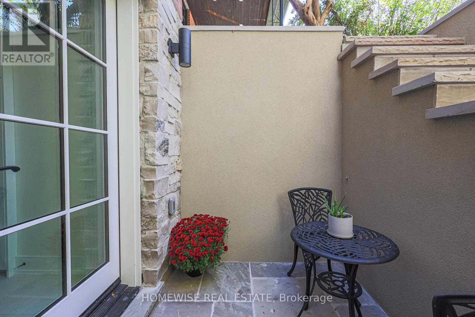 83 Clinton Street, Toronto (Palmerston-Little Italy), Ontario  M6G 2Y4 - Photo 5 - C12608866