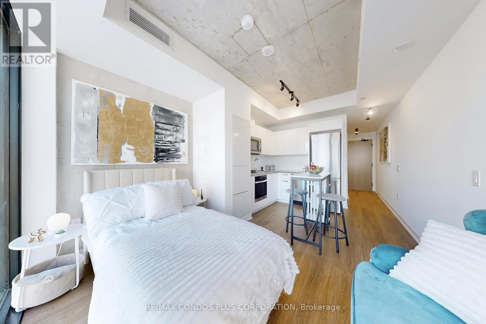 1004 - 195 Mccaul Street, Toronto, Ontario  M5T 0E5 - Photo 6 - C12608884