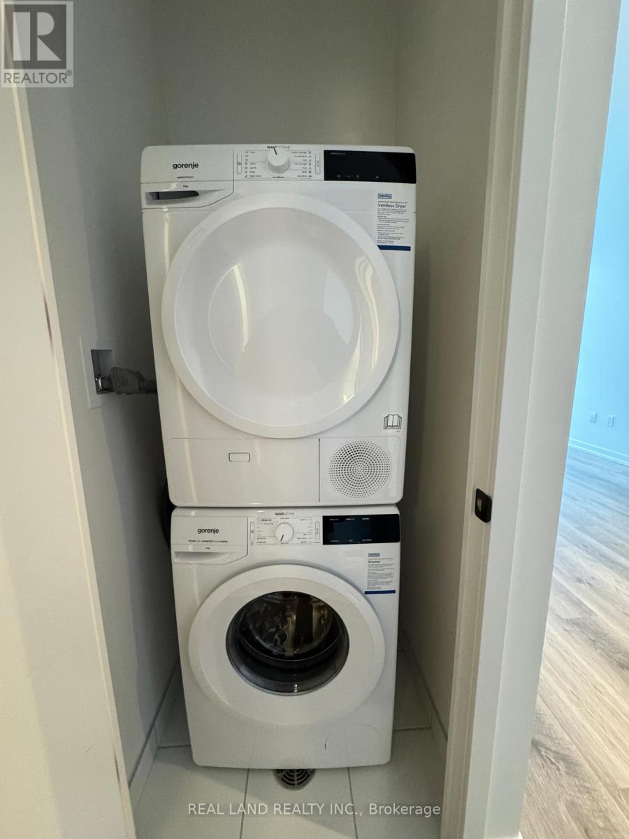 3603 - 8 Interchange Way, Vaughan, Ontario  L4K 5Z7 - Photo 15 - N12608864