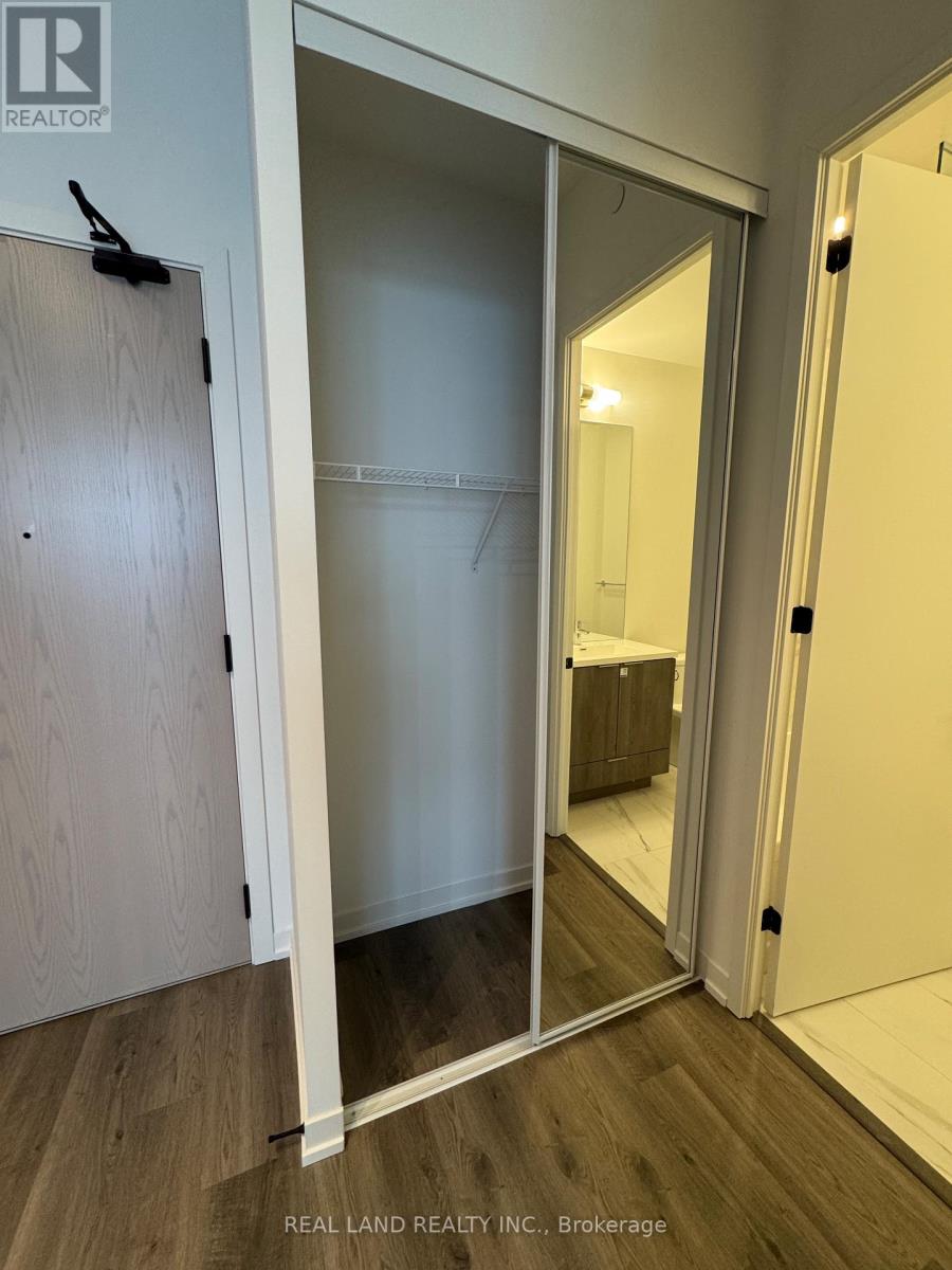 3603 - 8 Interchange Way, Vaughan, Ontario  L4K 5Z7 - Photo 17 - N12608864