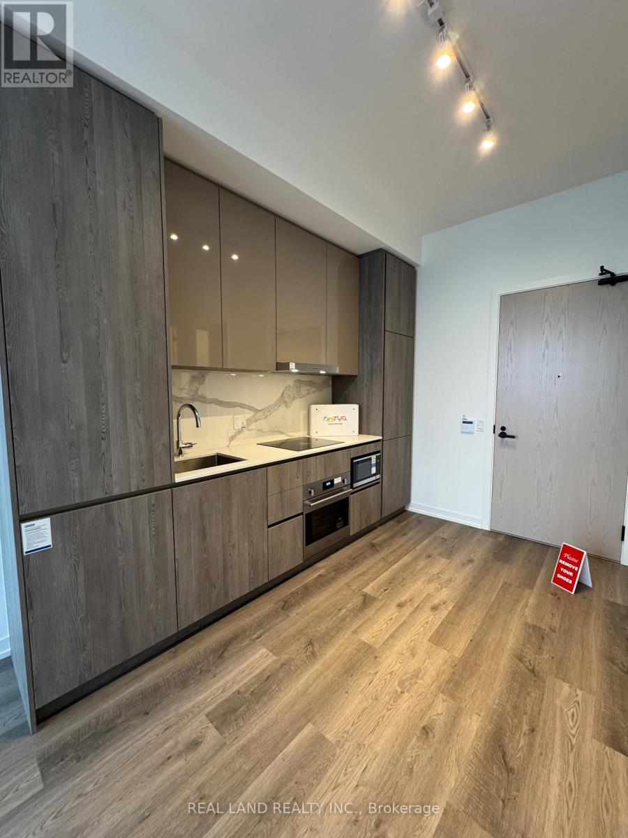 3603 - 8 Interchange Way, Vaughan, Ontario  L4K 5Z7 - Photo 3 - N12608864