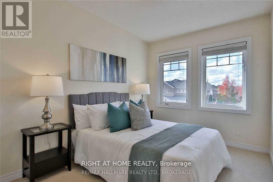 137 Windrow Street, Richmond Hill, Ontario  L4E 4Y4 - Photo 16 - N12608886