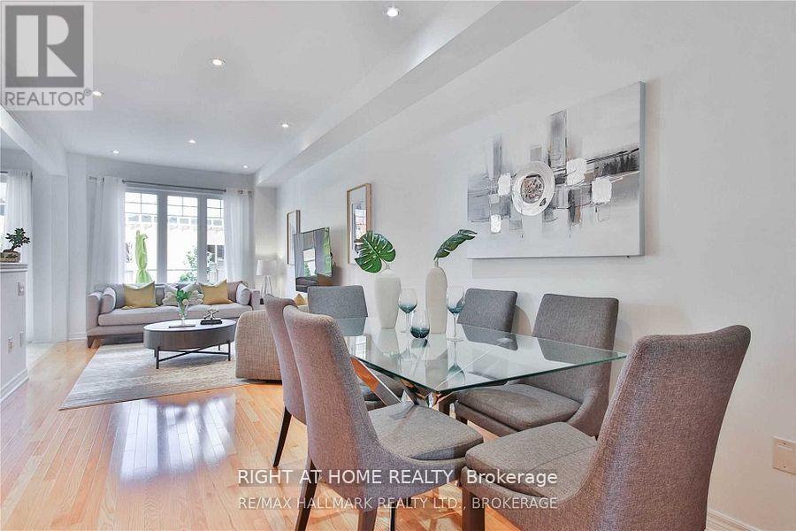 137 Windrow Street, Richmond Hill, Ontario  L4E 4Y4 - Photo 2 - N12608886