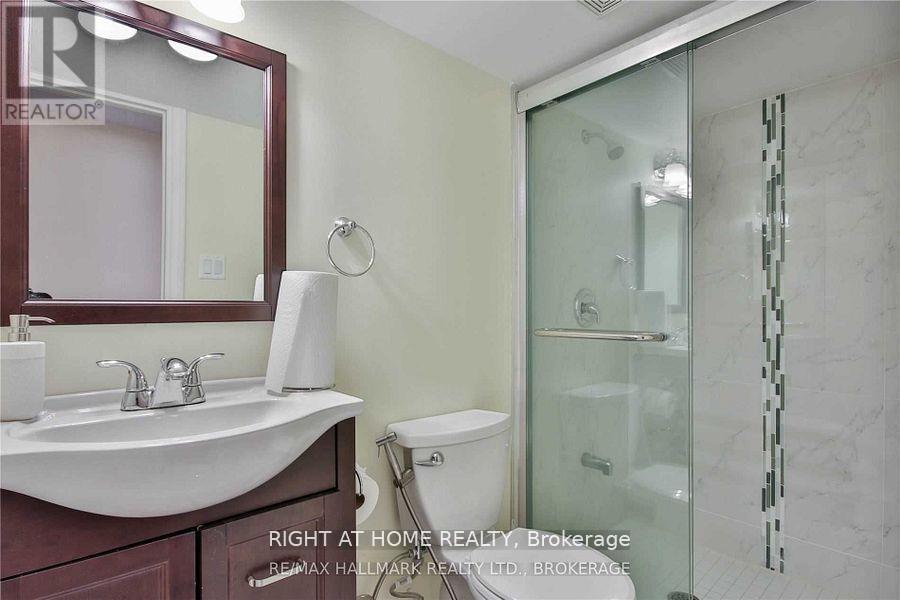 137 Windrow Street, Richmond Hill, Ontario  L4E 4Y4 - Photo 20 - N12608886