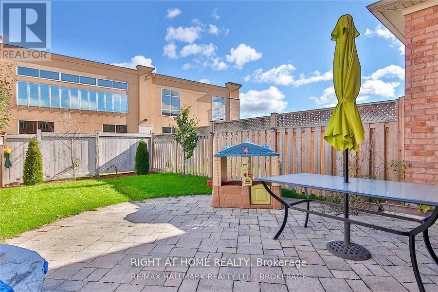 137 Windrow Street, Richmond Hill, Ontario  L4E 4Y4 - Photo 21 - N12608886